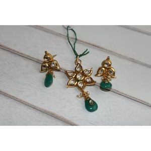 Jade kundan pendant earring set